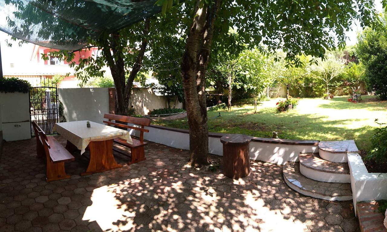 Apartment Drenovica Pula Exterior photo